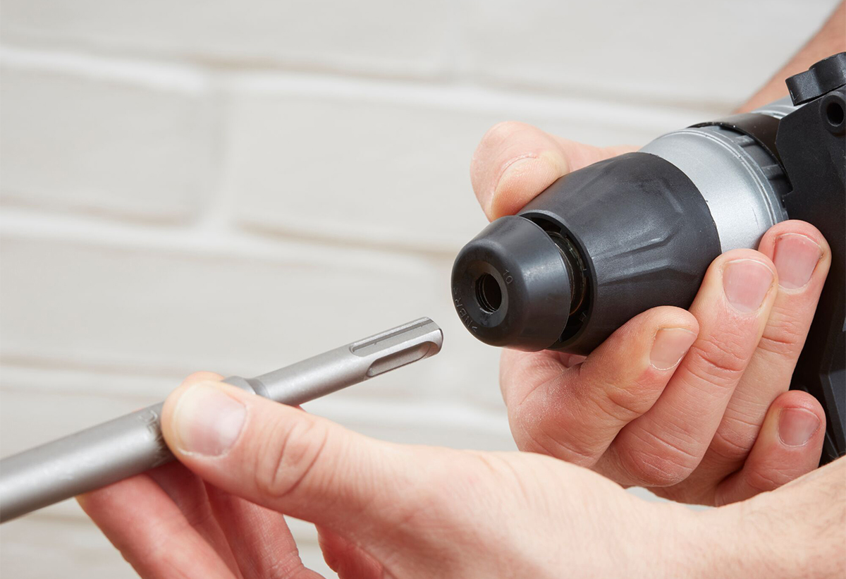 Ο χρήστης αλλάζει το τσοκ.